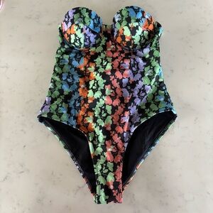 Verandah One Piece‎ Swimsuit in Black Multi Bougainvillea Size S NWT